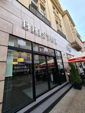 APART LuX BRISTOL - Housity