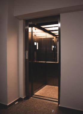 Dream Arena Apartment - Housity