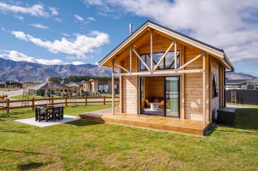 Lake Hawea Owl's Nest - Lake Hawea Holiday Home - Housity