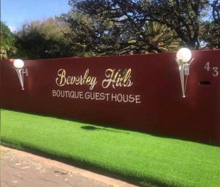 Beverley Hills guesthouse - Housity