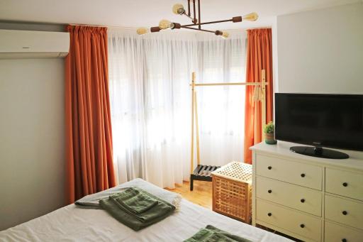 Modern Cozy Apartment - NEW - Housity