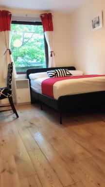 Edinburgh City Centre Old Town Holiday Apartment 3 bedrooms - Housity