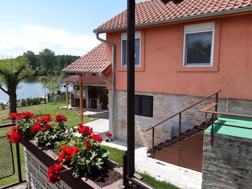 Tiski mir - Housity