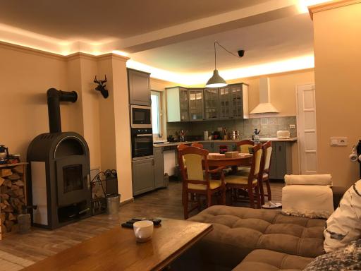 21 és fél Fenyő Vendégház - Housity