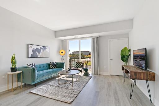 Modern Living 1BR Apt with In-Unit Laundry - Warrenville 1BR rep - Housity