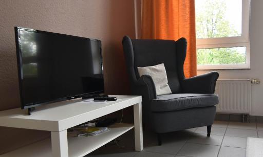 Monteurzimmer mit TV und WLAN, geteiltes Gemeinschaftsbad - Housity