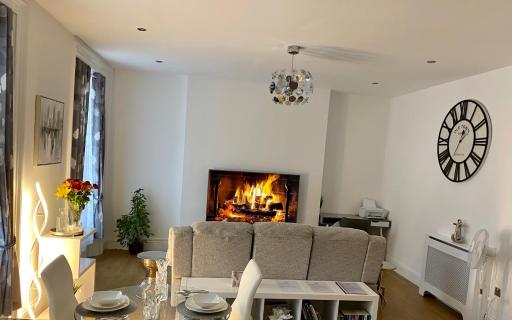 Exec Apartment 2 - Housity