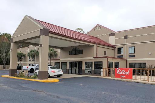 Red Roof Inn Moss Point - Housity