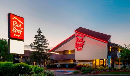 Red Roof Inn Edison - Housity