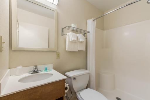 HomeTowne Studios by Red Roof Fort Lauderdale - Housity