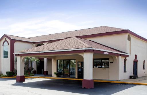 Red Roof Inn Sumter - Housity