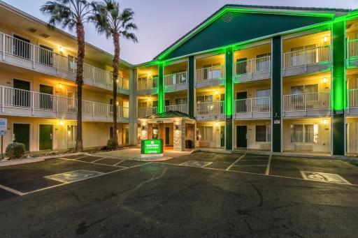 Studio 51 Extended Stay Hotel - Housity