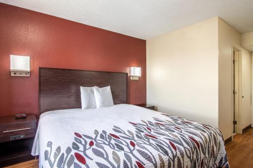 Red Roof Inn El Paso West - Housity