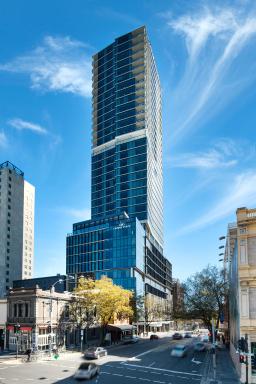 Crowne Plaza Adelaide, an IHG Hotel - Housity