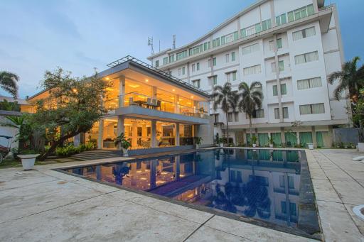 Grand Arjuna Hotel - Housity