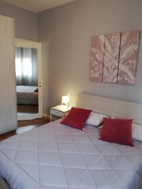 Franciacorta flat & bollicine - Housity