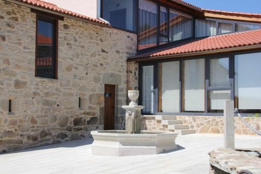 O Fogón Casa Ferrador Ribeira Sacra - Housity