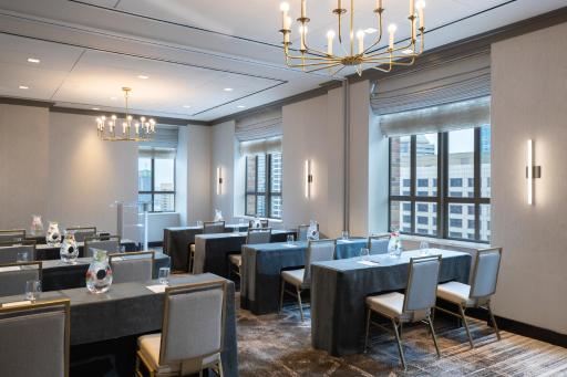Kimpton Hotel Palomar Philadelphia, an IHG Hotel - Housity