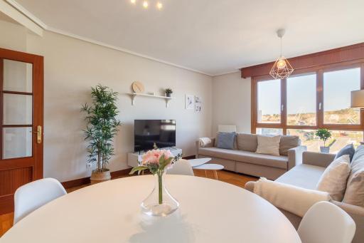 Amplio y Luminoso sobre la Ría de Barakaldo - Housity