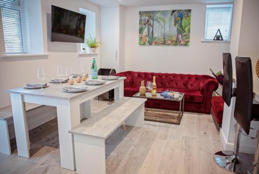 The Dragon's Den - Housity