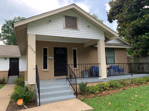 Faxon Near Beale St with Hot Tub - Sleep up to 20 - Housity