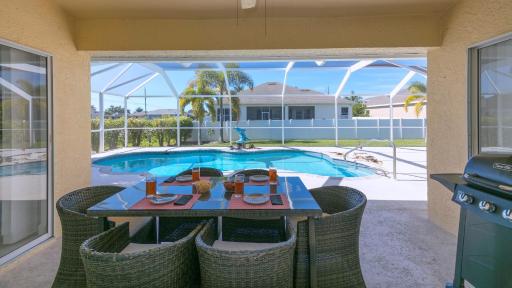 !NEW! Villa Surfside - Housity