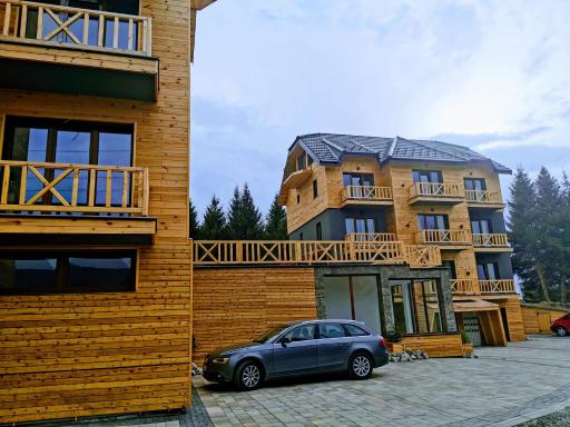 Chalet Vrhovi Kopaonika - Housity