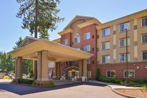 Holiday Inn Express & Suites Lacey - Olympia by IHG - Housity