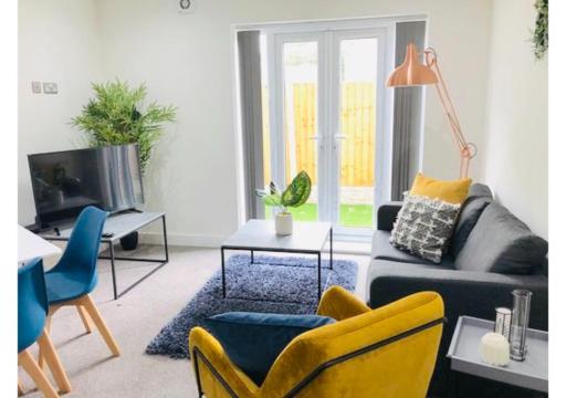 1 & 2 Bedroom Shield House Apartments Sheffield Centre - Housity