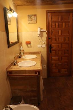 Casa rural tres regiones - Housity