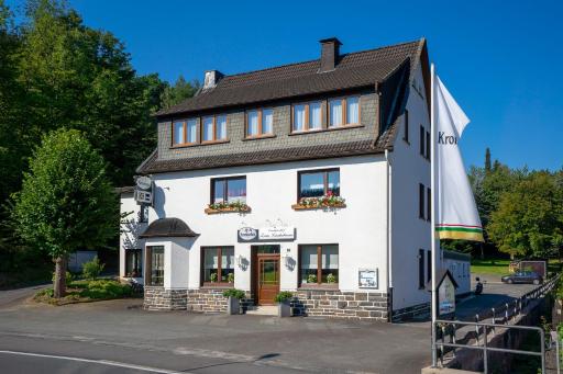 Zum Lindenbaum - Housity