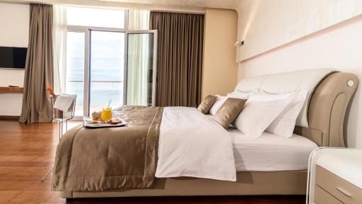 Deluxe & Executive SPA by Rafaelo - Housity