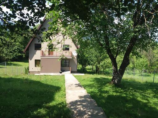 Puzzle House and Nature - Housity