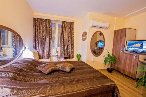 Hotel Color - Housity