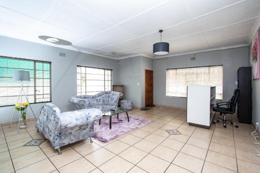 WILLOW GUEST HOUSE - Housity