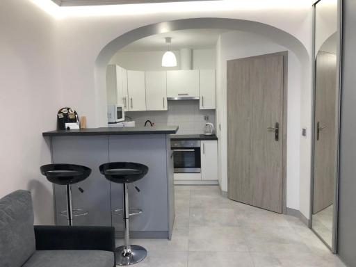Za Rogiem - Housity