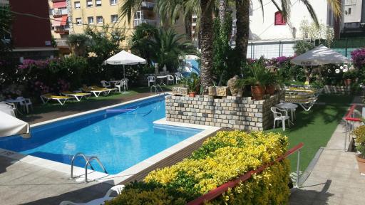 Apartaments Mar Blau Calella - Housity