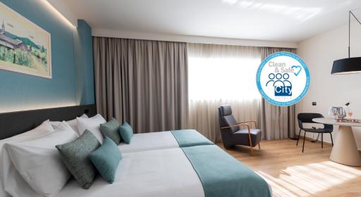 Aparthotel Atenea Barcelona - Housity