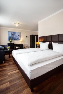 Hotel Royal Jülich - Housity