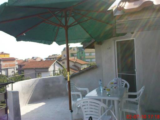 Eli Apartment - Housity