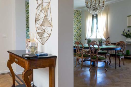 Flor in Florence - Housity