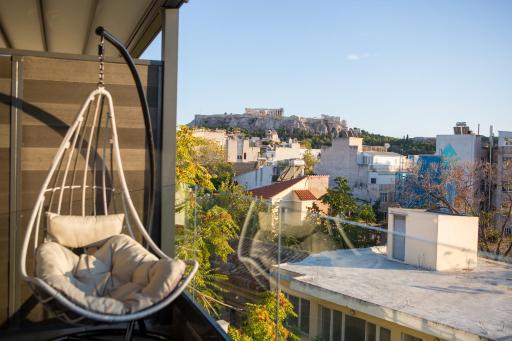 Raise Acropolis View Suites - Housity