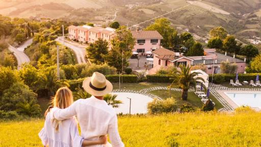 Country Hotel & Resort I Calanchi - Hizvo
