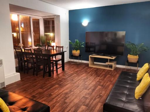 8 Bed Apartment Great for Working teams or Leisure - Housity