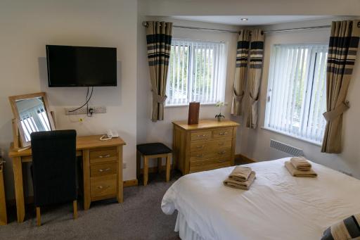 The Windmill Inn - Housity