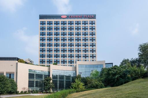 Crowne Plaza Chengdu Panda Garden by IHG - Housity
