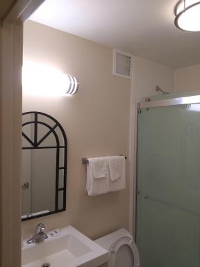 Red Crown Inn - Housity