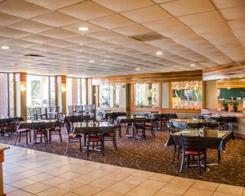 Quality Inn & Suites Pensacola Bayview - Housity