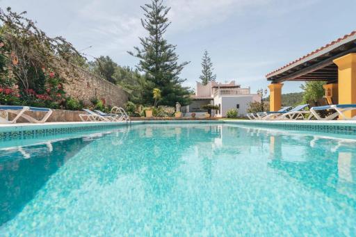 4 bedrooms villa with private pool jacuzzi and furnished garden at Santa Eularia des Riu - Housity