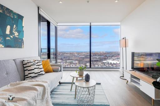 KOZYGURU DOCKLANDS LUXURY WATER VIEW APT 1 BED VDO915 - Housity